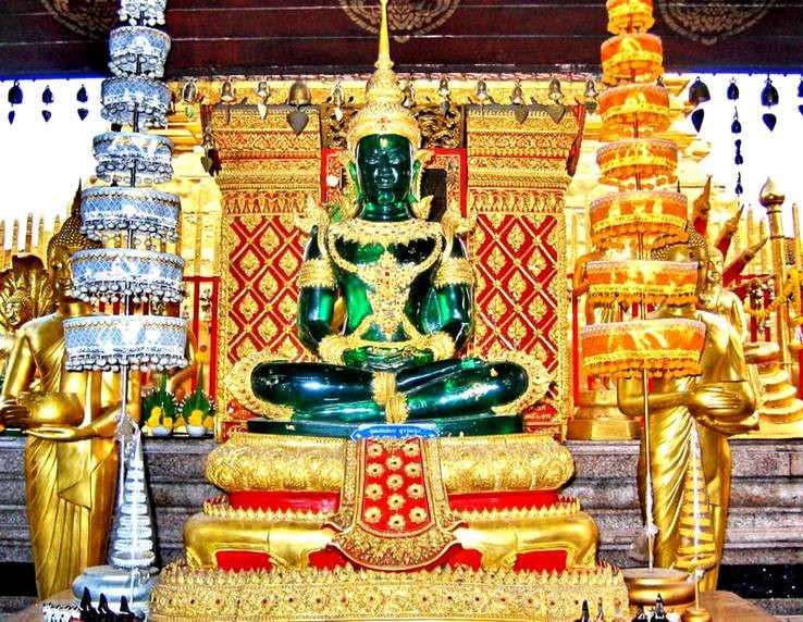 Храм Изумрудного Будды Бангкок