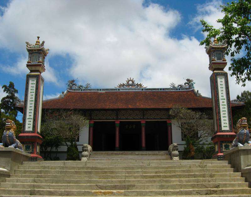 Пагода Линь Сон (Linh Son Pagoda)