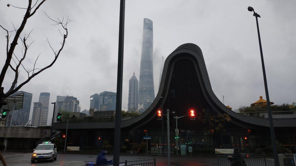 На́бережная Вайта́нь — участок улицы Сунь Ятсена в Шанхае. Он располагается в границах бывшего международного сеттльмента вдоль реки Хуанпу в восточной части района Хуанпу.
