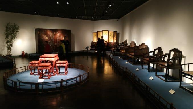 Экспонаты в Шанхайском музее