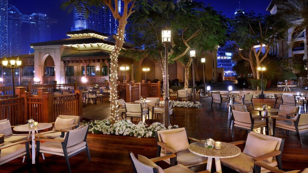 The Palace Cafe: ресторан, специализирующийся на международной кухне, который находится в отеле The Palace Downtown.