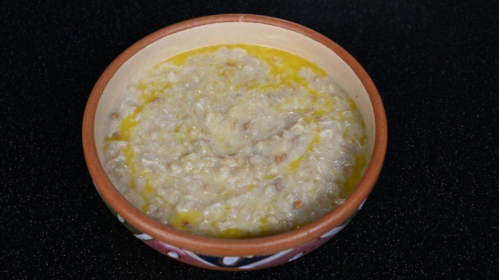 Хариса - это традиционное блюдо, которое широко распространено в армянской, грузинской, арабской и турецкой кухнях