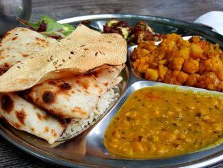 Индийская кухня славится своим богатством вкусов и ароматов, а также разнообразием блюд из разных регионов страны.